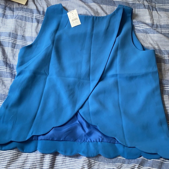 NWT J crew scalloped top - Picture 2 of 2